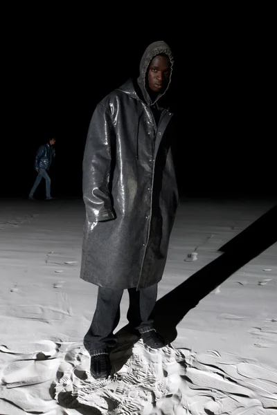 Look 37